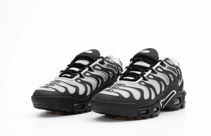 Кросівки чоловічі NikeAir Max Tn Plus Drift Black White / Най Аір Макс Тн плюс Дріфт чорні білі 43 - Фото 4 Кросівки чоловічі NikeAir Max Tn Plus Drift Black White / Най Аір Макс Тн плюс Дріфт чорні білі 43 - зображення 4