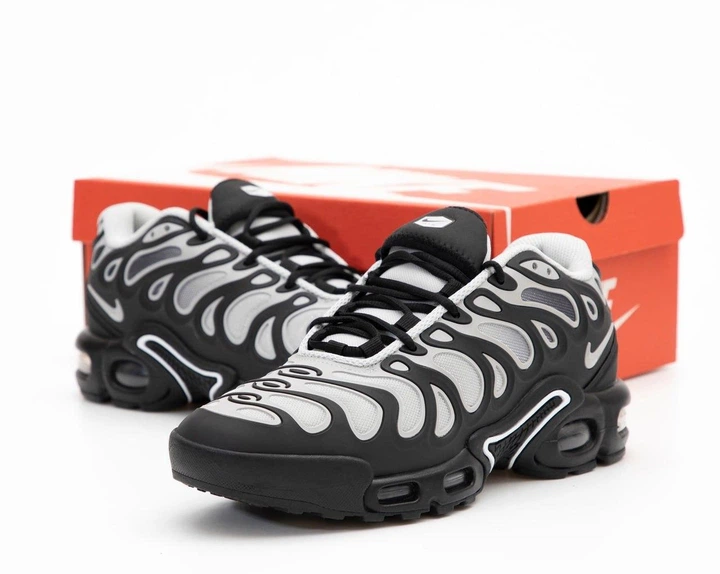 Кросівки чоловічі NikeAir Max Tn Plus Drift Black White / Най Аір Макс Тн плюс Дріфт чорні білі 43 - Фото 7 Кросівки чоловічі NikeAir Max Tn Plus Drift Black White / Най Аір Макс Тн плюс Дріфт чорні білі 43 - зображення 7