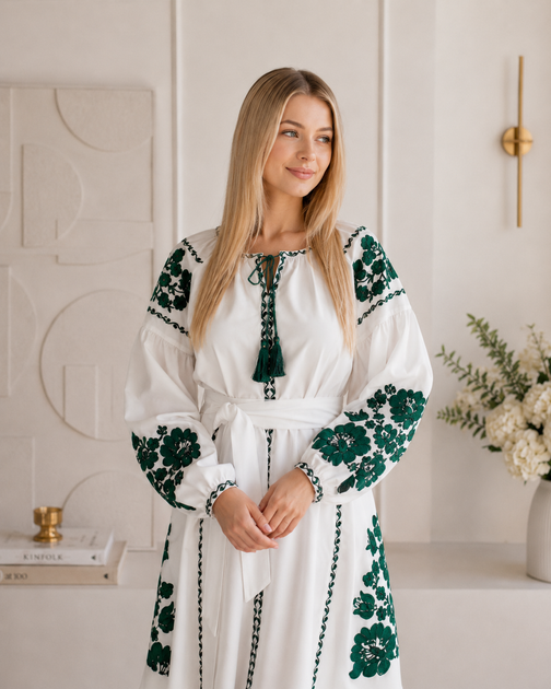 Сукня біла з зеленою вишивкою «Квіти» з поясом, костюмна тканина, 50 - изображение 3