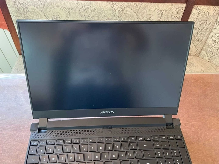 Игровой ноутбук Gigabyte Aorus 15P XD / 15.6" (1920x1080) IPS / Intel Core i7-11800H (8 (16) ядер по 2.3 - 4.6 GHz) / 16 GB DDR4 / 512 GB SSD / nVidia GeForce RTX 3070, 8 GB GDDR6, 256-bit / WebCam б/у - Фото 3 Игровой ноутбук Gigabyte Aorus 15P XD / 15.6" (1920x1080) IPS / Intel Core i7-11800H (8 (16) ядер по 2.3 - 4.6 GHz) / 16 GB DDR4 / 512 GB SSD / nVidia GeForce RTX 3070, 8 GB GDDR6, 256-bit / WebCam б/у - изображение 3
