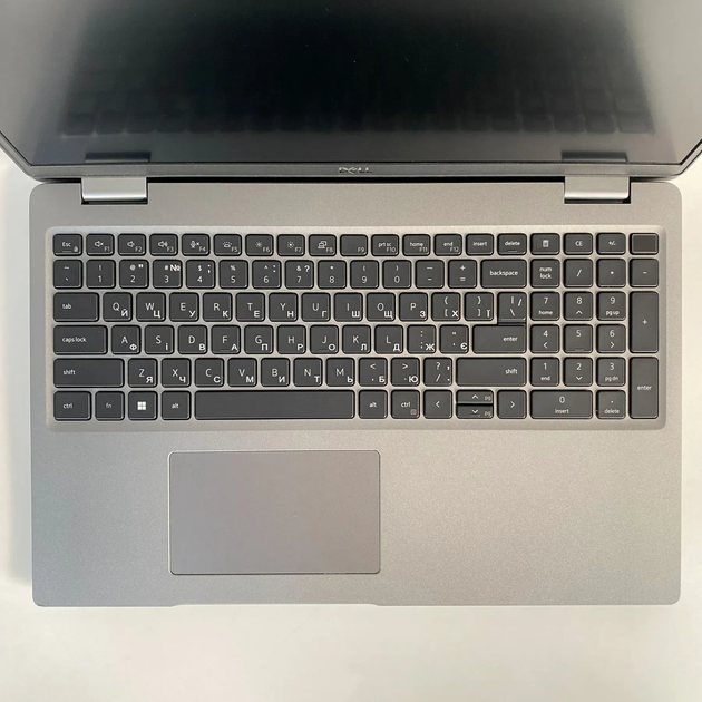 Ультрабук Dell Latitude 5530 / 15.6" (1920x1080) IPS / Intel Core i5-1240P (12 (16) ядер по 3.3 - 4.4 GHz) / 16 GB DDR4 / 256 GB SSD / Intel Iris Xe Graphics / WebCam / TouchID б/у + Подарок Беспроводная мышь / USB - изображение 3