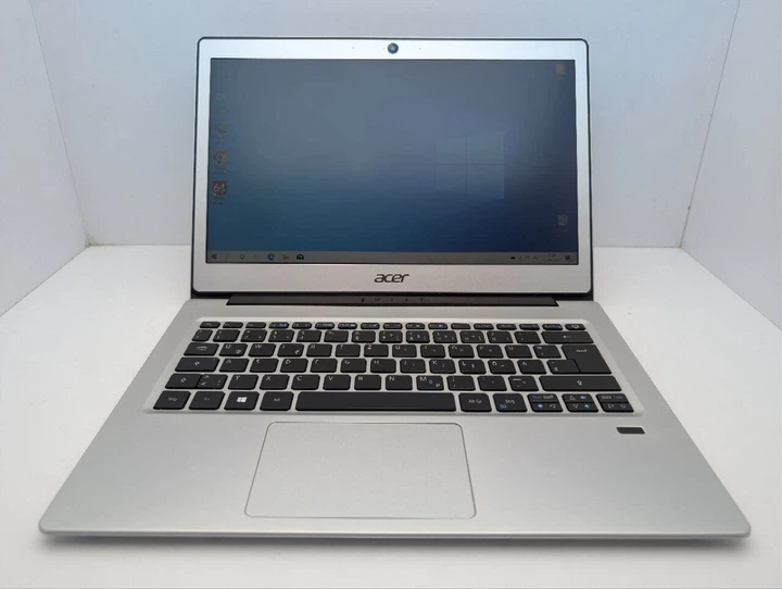 Ноутбук Acer Swift 1 (SF113-31) / 13.3" (1920x1080) TN / Intel Pentium N4200 (4 ядра по 1.1 - 2.5 GHz) / 4 GB DDR3 / 120 GB SSD / Intel HD Graphics 505 / WebCam б/в - Фото 2 Ноутбук Acer Swift 1 (SF113-31) / 13.3" (1920x1080) TN / Intel Pentium N4200 (4 ядра по 1.1 - 2.5 GHz) / 4 GB DDR3 / 120 GB SSD / Intel HD Graphics 505 / WebCam б/в - зображення 2