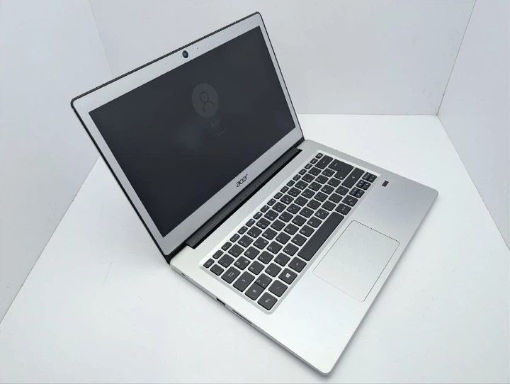 Ноутбук Acer Swift 1 (SF113-31) / 13.3" (1920x1080) TN / Intel Pentium N4200 (4 ядра по 1.1 - 2.5 GHz) / 4 GB DDR3 / 120 GB SSD / Intel HD Graphics 505 / WebCam б/в - Фото 6 Ноутбук Acer Swift 1 (SF113-31) / 13.3" (1920x1080) TN / Intel Pentium N4200 (4 ядра по 1.1 - 2.5 GHz) / 4 GB DDR3 / 120 GB SSD / Intel HD Graphics 505 / WebCam б/в - зображення 6