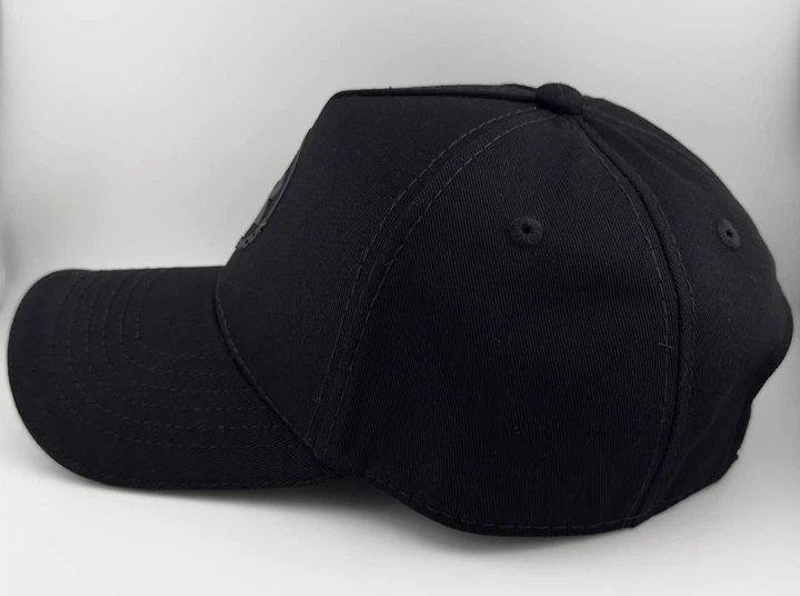 Бейсболка Тракер COTTON с резиновым патчем UNDER ARMOUR черного цвета S (55-56 см) - Фото 6 Бейсболка Тракер COTTON с резиновым патчем UNDER ARMOUR черного цвета S (55-56 см) - изображение 6