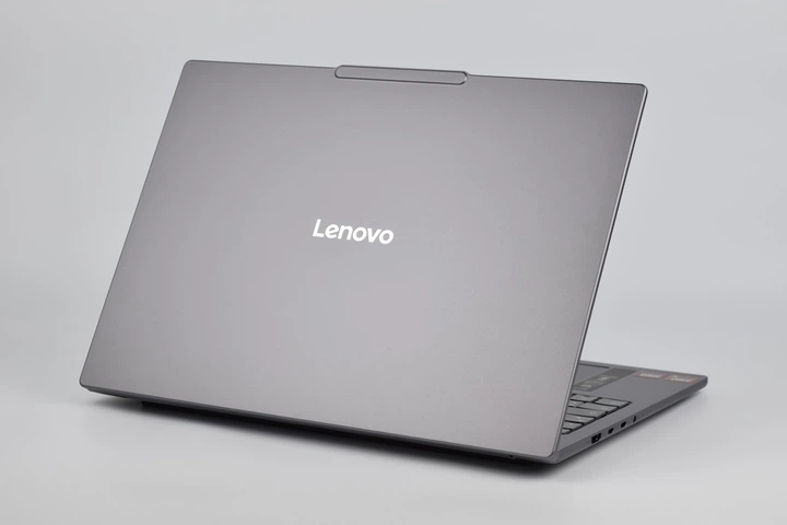 Ультрабук Lenovo IdeaPad Pro 5 16AGP11 Ryzen AI 9 465 / 32GB / 1TB / AMD Radeon 880M / 16" 2.8K OLED 120Hz Ноутбук - зображення 7