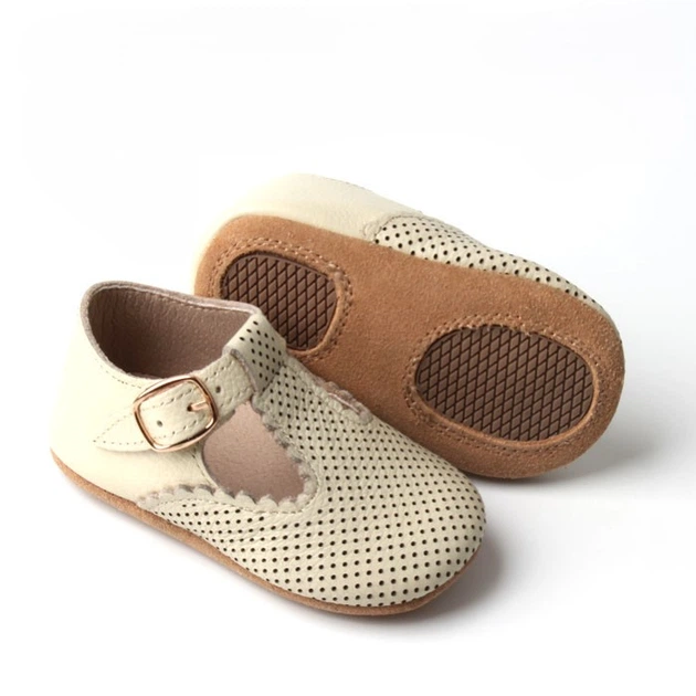 Туфлі BottiLion T-Strap shoes з натуральноі шкіри з перфорацією,внутрішня устілка 12,5 см ( 1,5-2 роки), бежеві - изображение 2