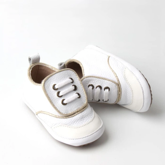 Дитячі кросівки BottiLion Casual Shoes з натуральноі шкіри на липучці , антиковзна підошва, внутрішня устілка 12,5 см ( 1,5-2 роки) , білі з золотистим кантом - изображение 2