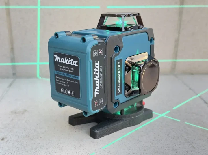 Лазерный уровень Makita SK700GDZ нивелир профессиональный аккумуляторный самовыравнивающийся строительный 4D 3D 360 градусов 16 линий зеленый луч 25 м со штативом кейсом кронштейном пультом - изображение 9