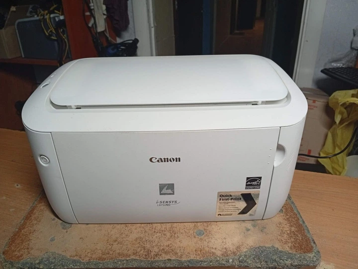 Принтер Canon i-SENSYS LBP6000B / Лазерная монохромная печать / 600x600 dpi / A4 / 18 стр/мин / USB 2 б/у - Фото 4 Принтер Canon i-SENSYS LBP6000B / Лазерная монохромная печать / 600x600 dpi / A4 / 18 стр/мин / USB 2 б/у - изображение 4