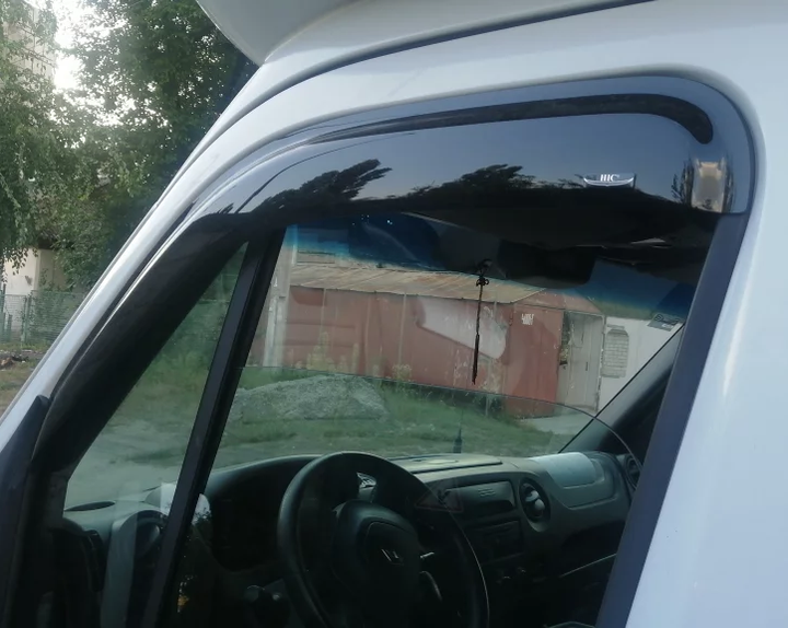 Ветровики на окна (2 шт, HIC) для Nissan NV400 2010-2024 гг - изображение 4