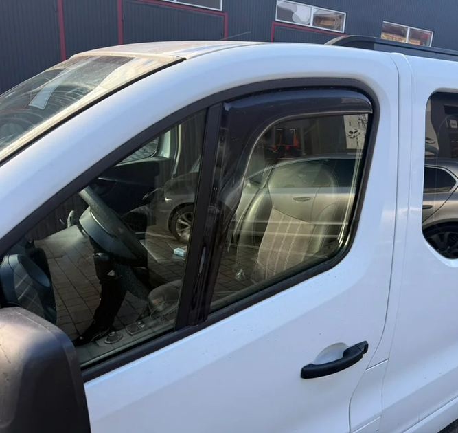 Вітровики на вікна вставні (Esa, 2 шт) для Renault Trafic 2015-2024 рр - зображення 4