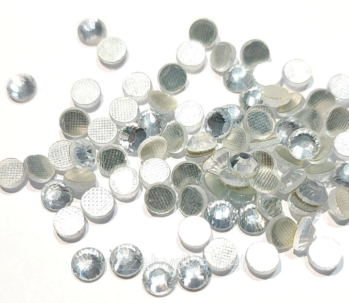 Стрази клейові Crystal білі SS20 5 мм 100 шт (КС-303) - Фото 1 Стрази клейові Crystal білі SS20 5 мм 100 шт (КС-303) - зображення 1
