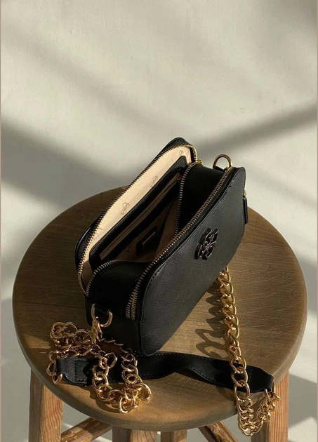 Женская сумка 00832 Guess кросс-боди черная с золотой фурнитурой - изображение 4
