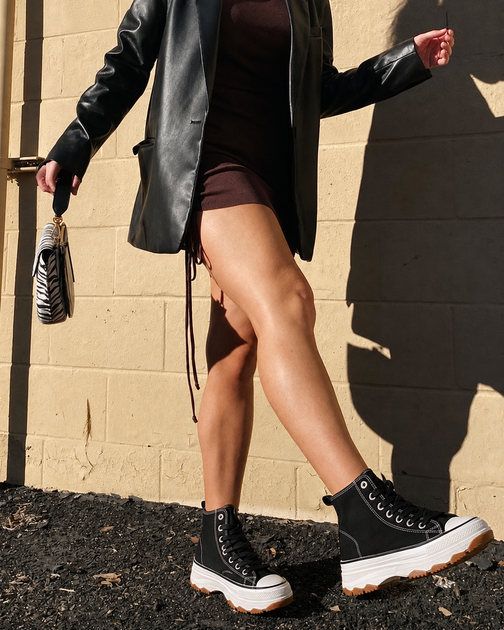 Высокие кеды в стиле Converse Женские Navigator Черно-белый 36 (23,5 cм) Код: B26348 black-white - Фото 1 Высокие кеды в стиле Converse Женские Navigator Черно-белый 36 (23,5 cм) Код: B26348 black-white - изображение 1