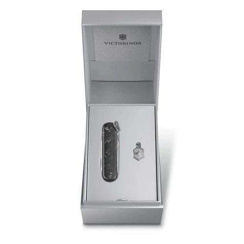 Ніж Victorinox Classic Brilliant Carbon Карбоновий 5 функцій 58х18х10 мм - зображення 5