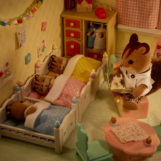Набор Sylvanian Families 4172 Семья ореховых белок, 4172 - Фото 5 Набор Sylvanian Families 4172 Семья ореховых белок, 4172 - изображение 5