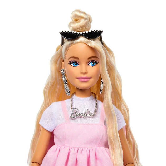 Лялька Barbie Deluxe Style Barbiecore Модниця у сукні Baby Doll , HYV27 - зображення 3