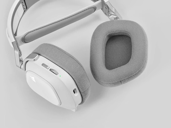 Навушники бездротові ігрові Corsair HS80 RGB Wireless (CA-9011236) білі - Фото 6 Навушники бездротові ігрові Corsair HS80 RGB Wireless (CA-9011236) білі - изображение 6