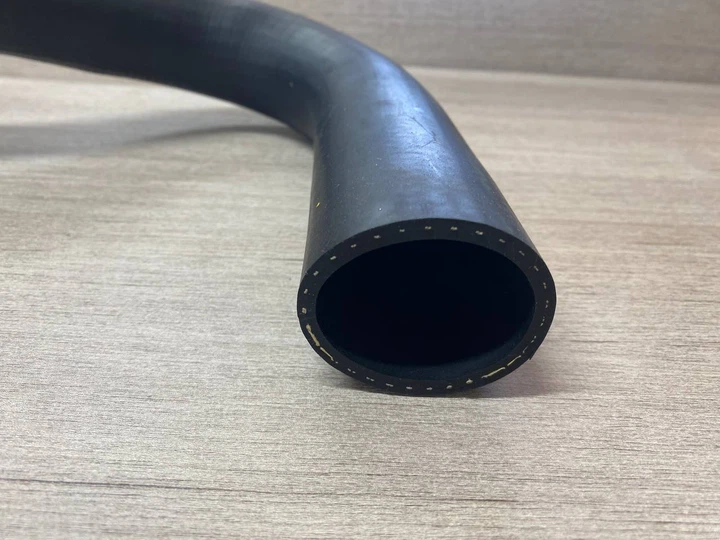 Патрубок интеркуллера THERMOTEC DCG088T FORD FOCUS, S-MAX 04-> - изображение 4
