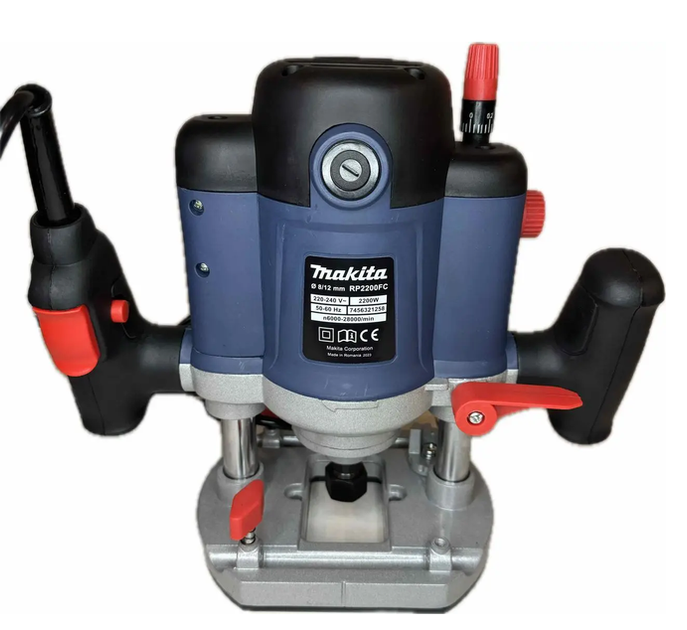 Фрезер Makita 2200 Вт вертикальний фрезерний верстат цанги 8 12 мм ручна машина 10000 28000 об хв для дерева 50 мм фанери ДСП МДФ пазів кромок профілів отворів з регулюванням швидкості глибини набором фрез пиловідводом - Фото 4 Фрезер Makita 2200 Вт вертикальний фрезерний верстат цанги 8 12 мм ручна машина 10000 28000 об хв для дерева 50 мм фанери ДСП МДФ пазів кромок профілів отворів з регулюванням швидкості глибини набором фрез пиловідводом - зображення 4