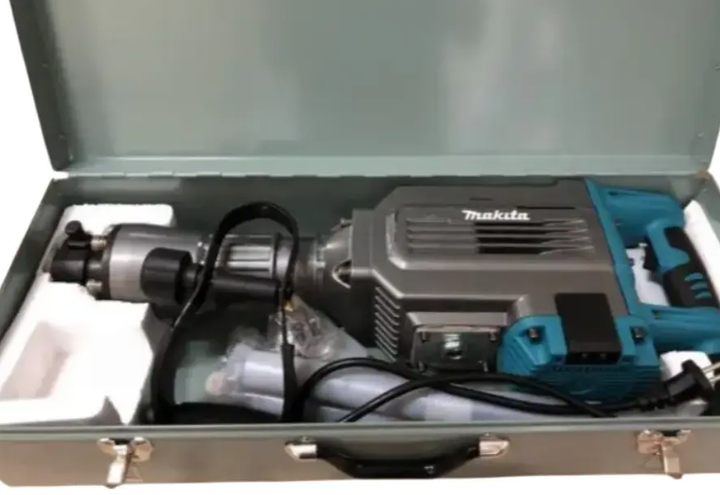 Відбійний молоток Makita HM1307CB 1700 Вт електричний відбійник 45 Дж 1450 уд хв мережевий 220 В SDS HEX вертикальний двигун антивібраційний бетонолом з долотом для демонтажу бетону цегли дорожнього покриття в кейсі - Фото 6 Відбійний молоток Makita HM1307CB 1700 Вт електричний відбійник 45 Дж 1450 уд хв мережевий 220 В SDS HEX вертикальний двигун антивібраційний бетонолом з долотом для демонтажу бетону цегли дорожнього покриття в кейсі - зображення 6