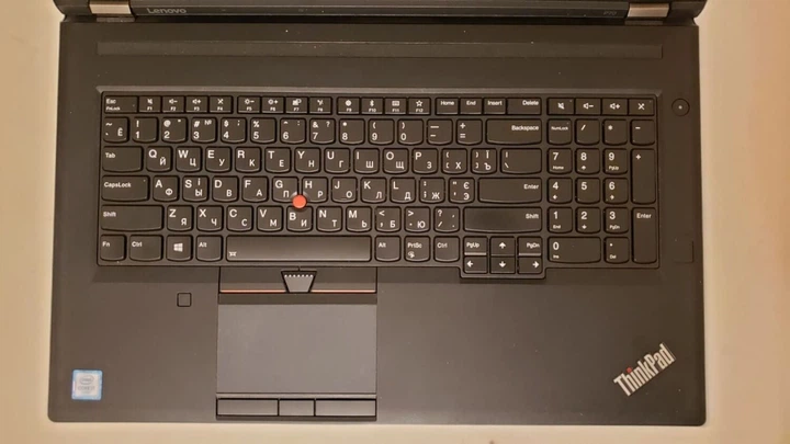 Мобильная рабочая станция Lenovo ThinkPad P70 / 17.3" (1920x1080) IPS / Intel Core i7-6820HQ (4 (8) ядра по 2.7 - 3.6 GHz) / 16 GB DDR4 / 256 GB SSD + 500 GB HDD / nVidia Quadro M3000M, 4 GB GDDR5, 256-bit / WebCam б/у - Фото 3 Мобильная рабочая станция Lenovo ThinkPad P70 / 17.3" (1920x1080) IPS / Intel Core i7-6820HQ (4 (8) ядра по 2.7 - 3.6 GHz) / 16 GB DDR4 / 256 GB SSD + 500 GB HDD / nVidia Quadro M3000M, 4 GB GDDR5, 256-bit / WebCam б/у - изображение 3