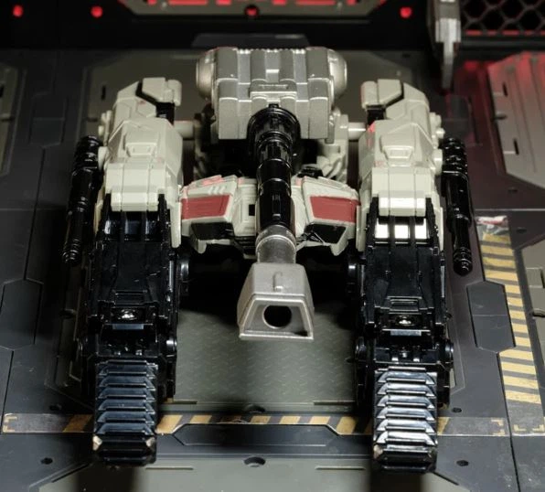Робот-трансформер Мегатрон 2 в 1 (Deformation Robot Megatron) 21 см – игрушечный робот-трансформер для детей - изображение 10