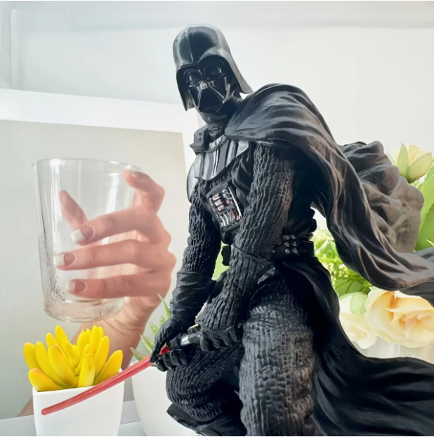 Коллекционная фигурка Дарта Вейдера с мечем из "Звездных Войн", Star Wars - Фото 6 Коллекционная фигурка Дарта Вейдера с мечем из "Звездных Войн", Star Wars - изображение 6