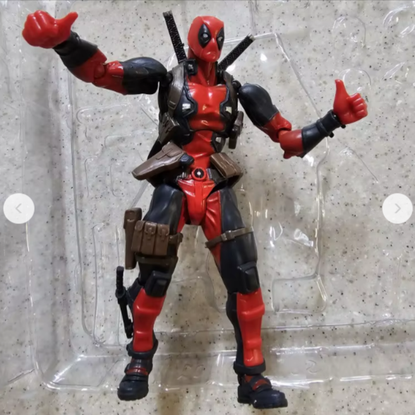 Фігурка Дедпул 16см з великим набором аксесуарів Deadpool - Фото 3 Фігурка Дедпул 16см з великим набором аксесуарів Deadpool - зображення 3