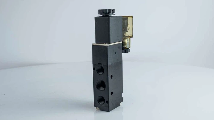 Пневморозподілювач 4V210-08-AC220V - изображение 5
