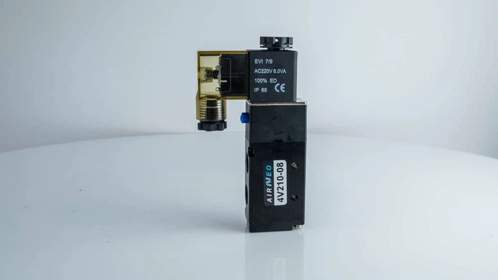 Пневморозподілювач 4V210-08-AC220V - изображение 7