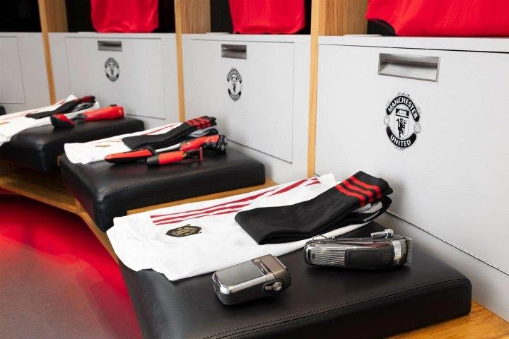 Электробритва REMINGTON HF9050 Heritage Manchester United - изображение 4