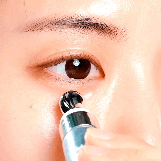 Интенсивный массажный крем для век с эффектом лифтинга MEDI-PEEL Peptide 9 Volume Lif-Tox Eye Cream 20 мл - изображение 2