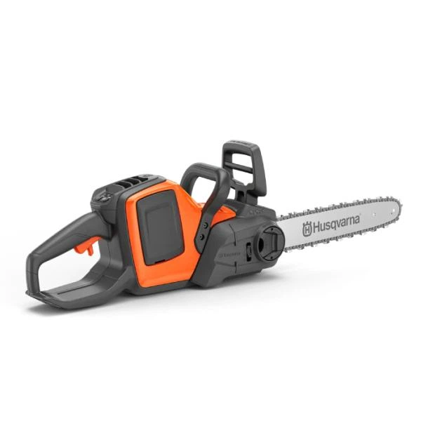 Акумуляторна ланцюгова пила Husqvarna 230i KIT акб 4 Ah та з/п (9708383-06) - Фото 3 Акумуляторна ланцюгова пила Husqvarna 230i KIT акб 4 Ah та з/п (9708383-06) - зображення 3