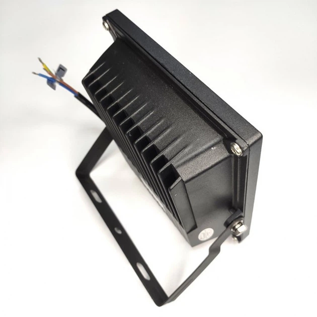 Светодиодный прожектор 20W, IP67, 220V - изображение 9