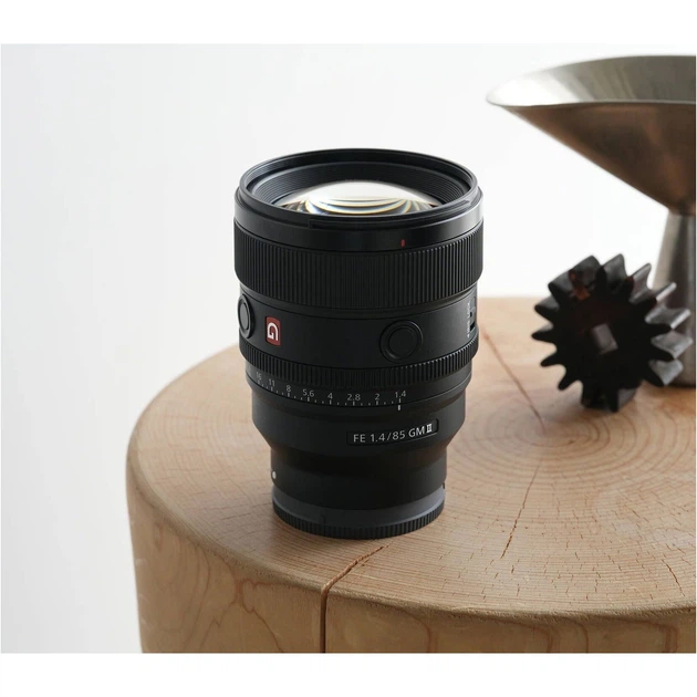 Стандартний об'єктив Sony SEL85F14GM2B 85mm f/1,4 GM II - зображення 5
