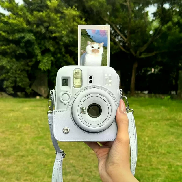 Набір камера Fujifilm Instax Mini 13 Clay White , Фотопапір 10шт, Чохол, Фотоальбом 64 фото Білий + в подарунок фоторамка (Подарункове пакування) - Фото 13 Набір камера Fujifilm Instax Mini 13 Clay White , Фотопапір 10шт, Чохол, Фотоальбом 64 фото Білий + в подарунок фоторамка (Подарункове пакування) - изображение 13
