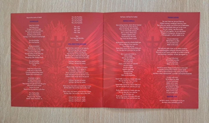 Judas Priest – The Best Of Judas Priest (2026) Audio CD (імпорт, буклет) - Фото 6 Judas Priest – The Best Of Judas Priest (2026) Audio CD (імпорт, буклет) - зображення 6