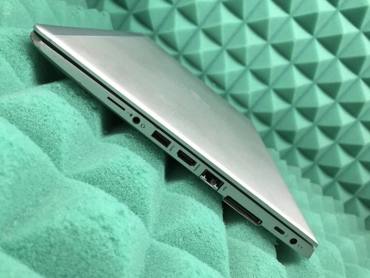 Ультрабук Б-класс HP EliteBook 840 G5 / 14" (1920x1080) IPS Touch / Intel Core i5-8350U (4 (8) ядра по 1.7 - 3.6 GHz) / 8 GB DDR4 / 256 GB SSD M.2 / Intel UHD Graphics 620 / WebCam / Fingerprint / USB 3.1 / HDMI б/у - Фото 14 Ультрабук Б-класс HP EliteBook 840 G5 / 14" (1920x1080) IPS Touch / Intel Core i5-8350U (4 (8) ядра по 1.7 - 3.6 GHz) / 8 GB DDR4 / 256 GB SSD M.2 / Intel UHD Graphics 620 / WebCam / Fingerprint / USB 3.1 / HDMI б/у - изображение 14