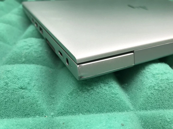 Ультрабук Б-класс HP EliteBook 840 G5 / 14" (1920x1080) IPS Touch / Intel Core i5-8350U (4 (8) ядра по 1.7 - 3.6 GHz) / 8 GB DDR4 / 256 GB SSD M.2 / Intel UHD Graphics 620 / WebCam / Fingerprint / USB 3.1 / HDMI б/у - Фото 20 Ультрабук Б-класс HP EliteBook 840 G5 / 14" (1920x1080) IPS Touch / Intel Core i5-8350U (4 (8) ядра по 1.7 - 3.6 GHz) / 8 GB DDR4 / 256 GB SSD M.2 / Intel UHD Graphics 620 / WebCam / Fingerprint / USB 3.1 / HDMI б/у - изображение 20