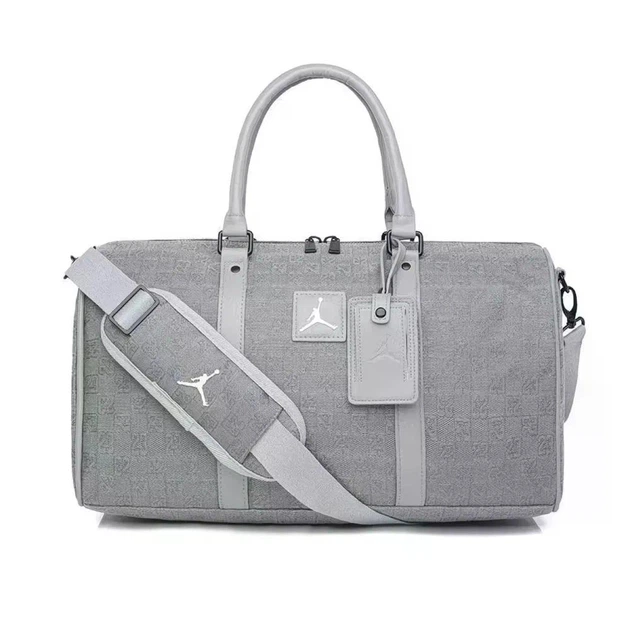 Сумка унисекс Jordan Jam Monogram Duffle Bag, серая, 25 л JRD-064-GRY - Фото 1 Сумка унисекс Jordan Jam Monogram Duffle Bag, серая, 25 л JRD-064-GRY - изображение 1