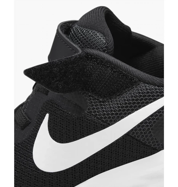 Кросівки підліткові Nike Revolution 6 Nn (Psv 33 Чорно-білий DD1095-003 - зображення 2