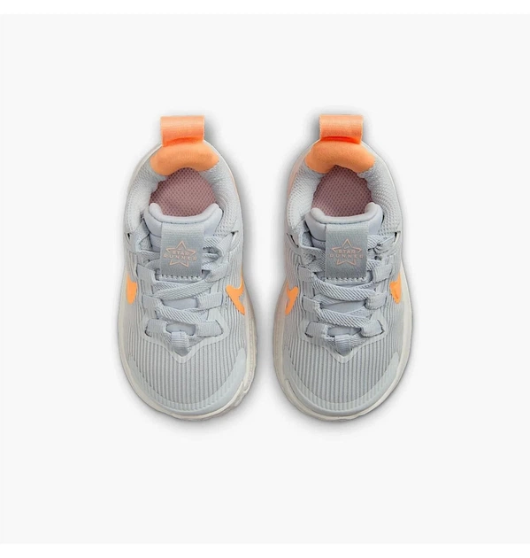 Кросівки дитячі Nike Star Runner 4 26 Сірий DX7616-008 - Фото 4 Кросівки дитячі Nike Star Runner 4 26 Сірий DX7616-008 - зображення 4