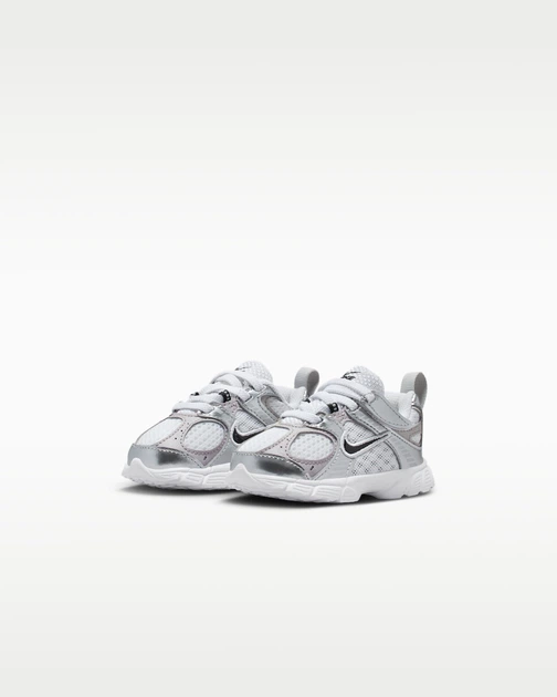 Кросівки дитячі Nike V5 Rnr 19.5 Сріблястий HQ6413-100 - зображення 5