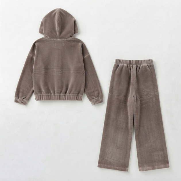 Дитячий велюровий спортивний костюм oversize з капюшоном 140 см капучино 080826 - Фото 4 Дитячий велюровий спортивний костюм oversize з капюшоном 140 см капучино 080826 - зображення 4
