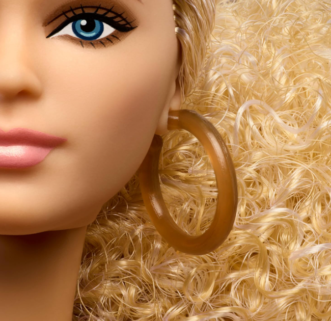 Кукла Барби Бейсикс виниловая Barbie Basics Mattel JJX26 - Фото 4 Кукла Барби Бейсикс виниловая Barbie Basics Mattel JJX26 - изображение 4