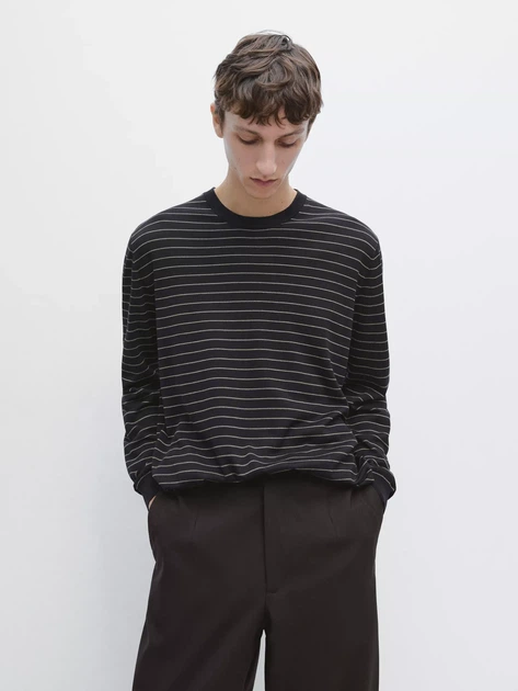 Чоловічий светр Massimo Dutti L темно-синій з бежевим 1201/201/003 - Фото 1 Чоловічий светр Massimo Dutti L темно-синій з бежевим 1201/201/003 - зображення 1