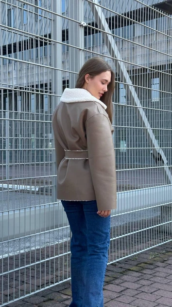 Дубленка женская зимняя двусторонняя UF-Fashion Д-370 44 темно-бежевый - Фото 5 Дубленка женская зимняя двусторонняя UF-Fashion Д-370 44 темно-бежевый - изображение 5