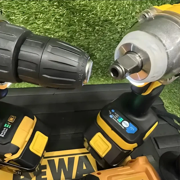 Набор инструментов 3в1 DeWalt 48 В 5 А·ч аккумуляторный шуруповерт DCD771 54 Нм дрель УШМ DCG405 125 мм болгарка 800 Вт гайковерт DCF892P2T 200 Нм бесщеточный 7000 об мин для ремонта строительства монтажа автосервиса с двумя АКБ кейсом - изображение 8