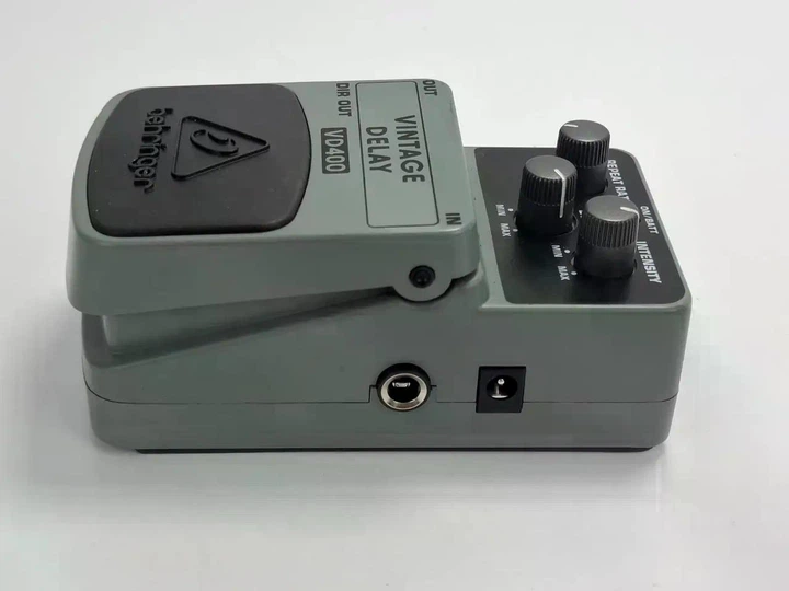 Гитарная педаль эффектов Behringer VD400 Vintage Delay Б/у - Фото 3 Гитарная педаль эффектов Behringer VD400 Vintage Delay Б/у - изображение 3